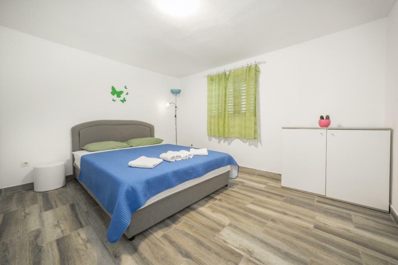 Appartement Jere à Tribalj Extérieur photo
